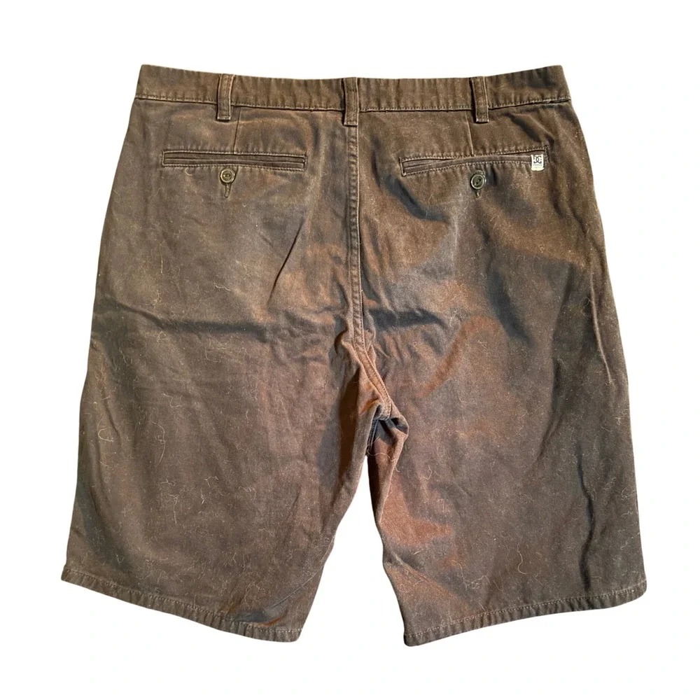 DC Shoe Co Chino Shorts Mens 34 Brown Cotton Twill Flat Front Skateboarding